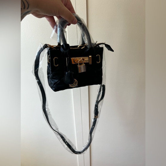 Studio Badgley Mischka NWT Mini Diamond‎ Quilted Tote With Front Lock Purse Bag